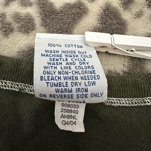 2004 Old Navy Cotton Long Sleeve Graphic Top in Green Size Large Men’s - Picture 10 of 17